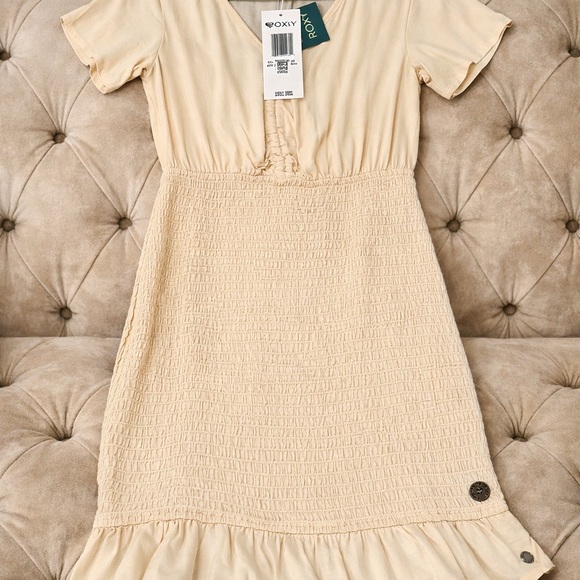 Roxy Dresses & Skirts - 🤍✨ Roxy “Island View” Smocked Midi Dress | New With Tags | Size L